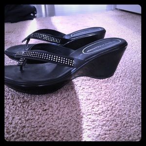 Athena Alexander heel flip flops